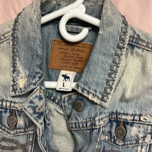 Abercrombie denim jacket size L - Picture 2 of 2